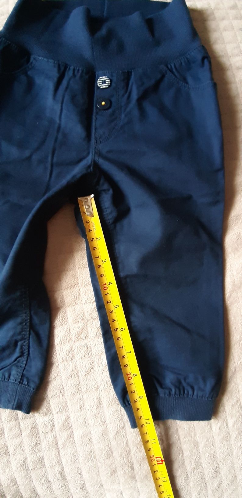Granatowe spodnie H&M dla chłopca r 86