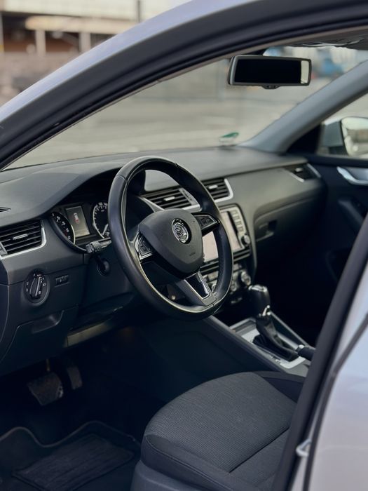 Skoda Octavia 1.6 Автомат