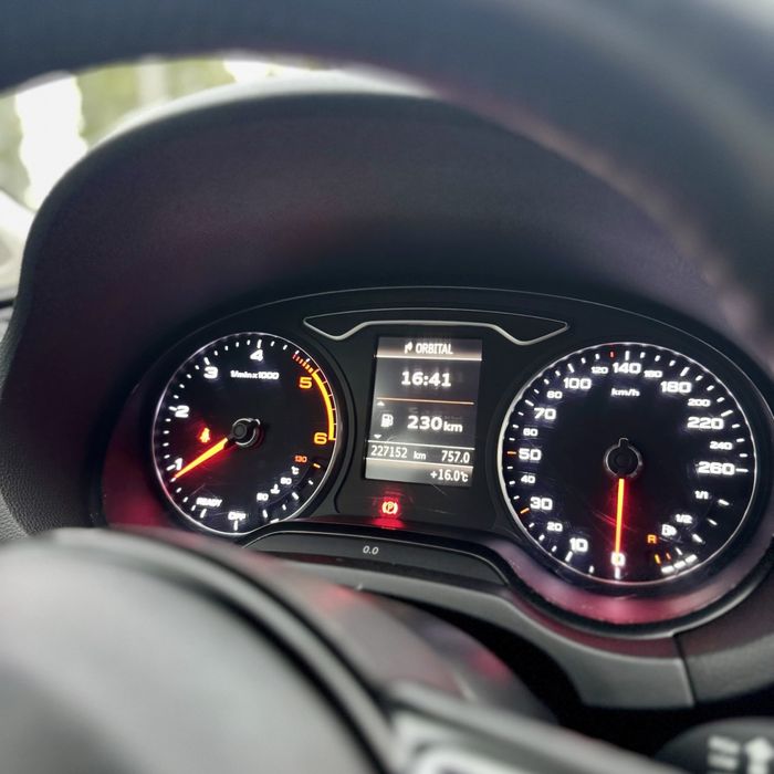 Audi A3 Sportback 1.6 TDi S-Line DESDE 179€