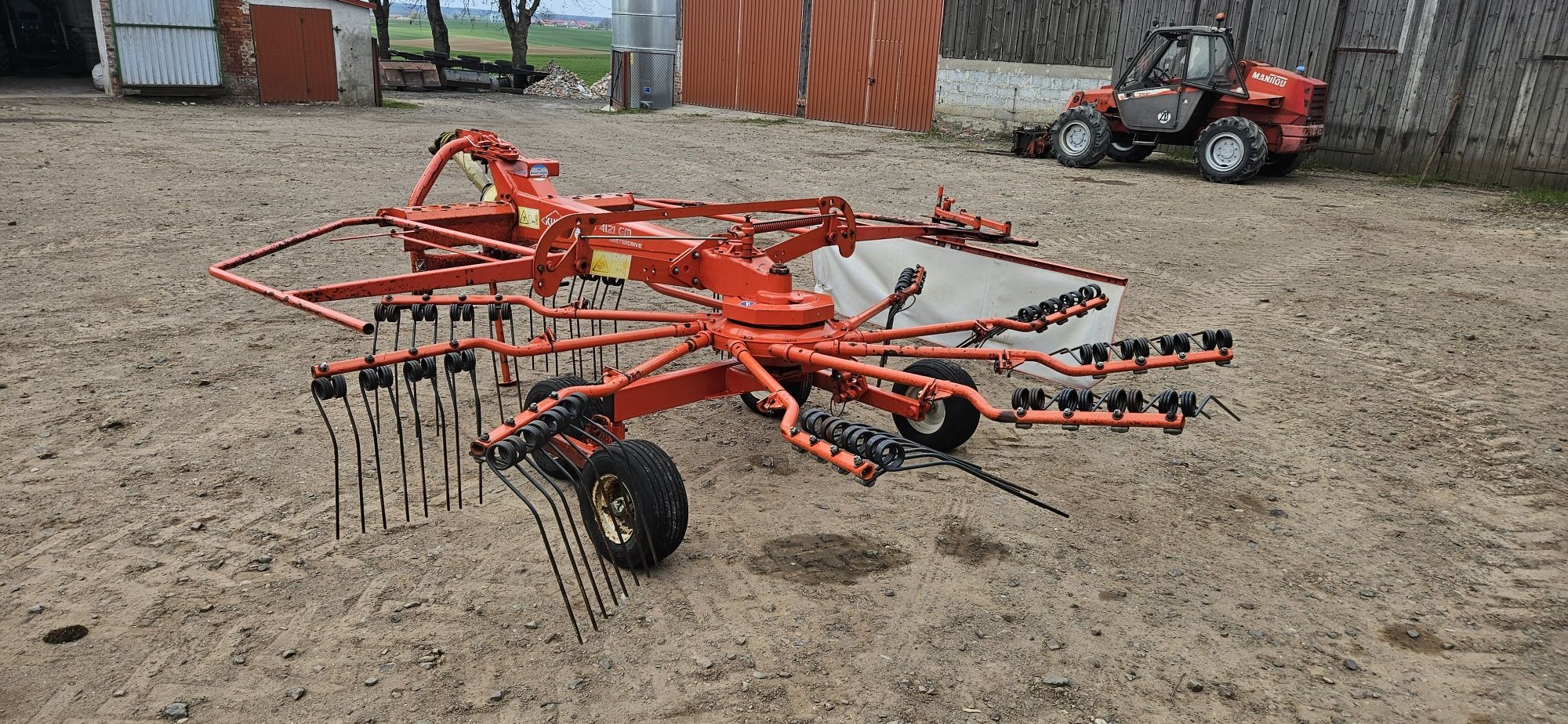 Zgrabiarka KUHN GA 4121 GM MASTERDRIVE ( Kverneland  , Krone )