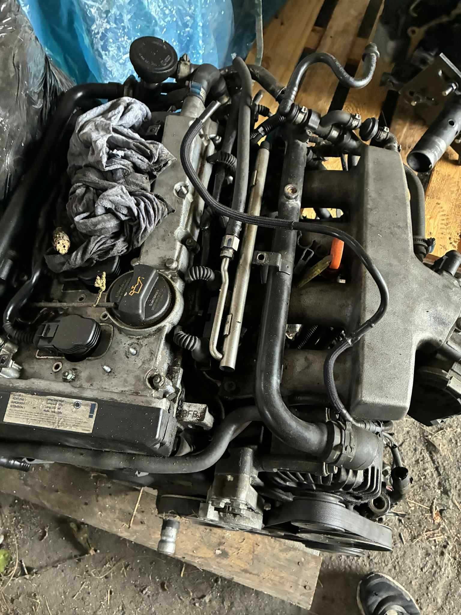 silnik kompletny z osprzętem audi a4 b6 b7 1.8t 1.8 turbo BFB