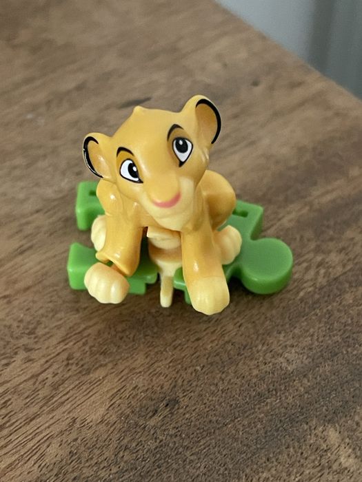 Boneco Ovo Kinder Rei Leão