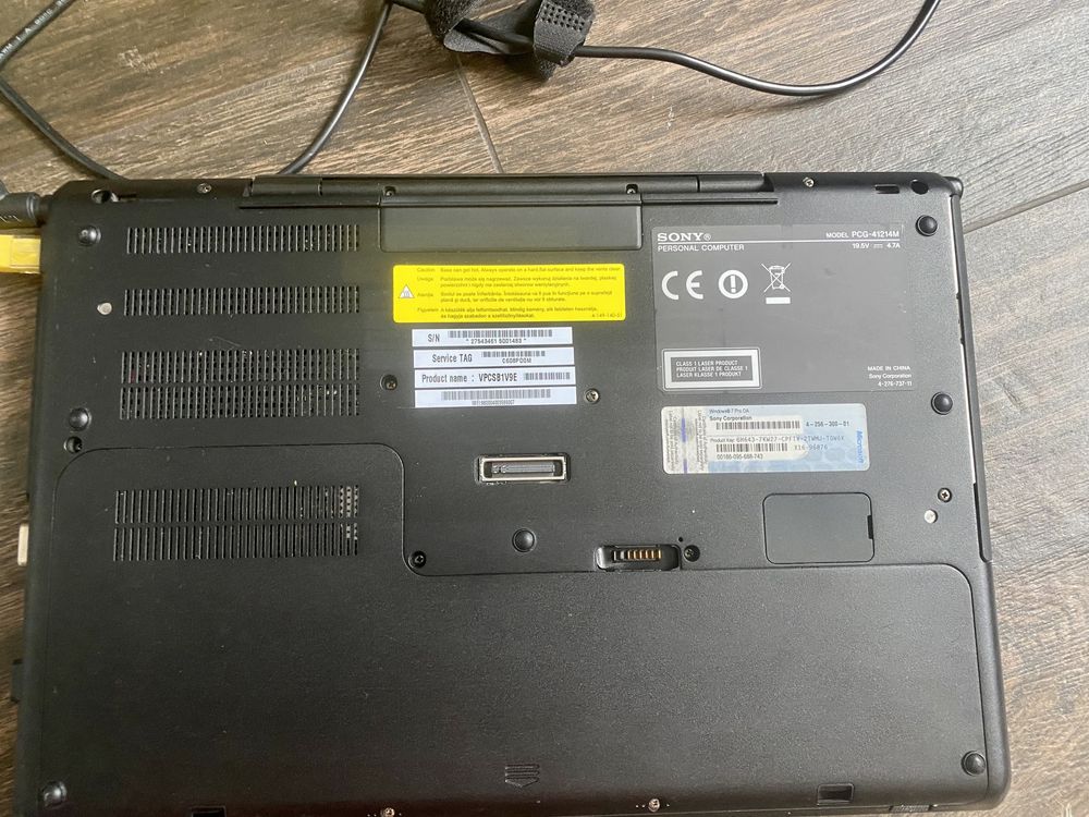 Sony VAIO VPCSB1V9E + stacja dokująca + dodatkowa bateria