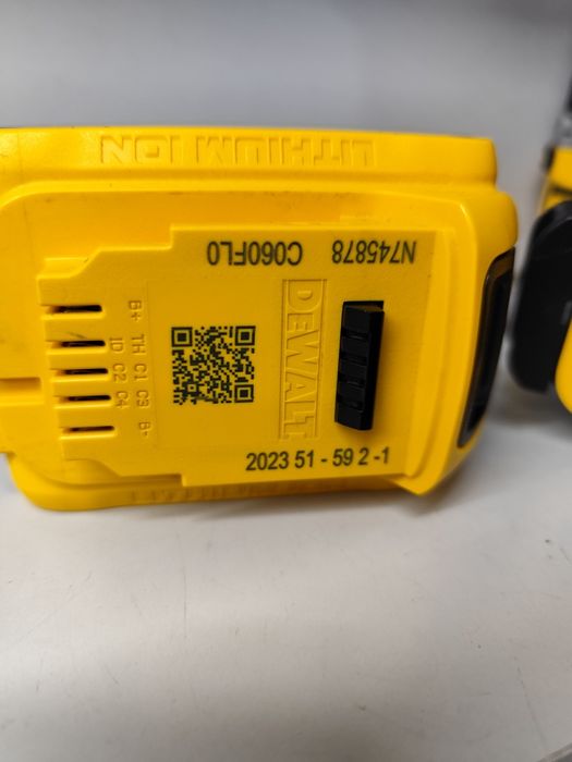 DeWal DCD 796 безщітковий шуруповерт з ударом Деволт оригінал