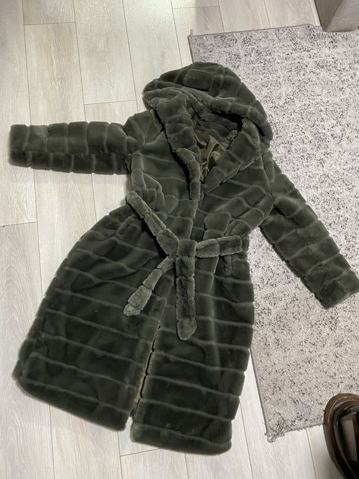 Шубка пальто розмір L-XL