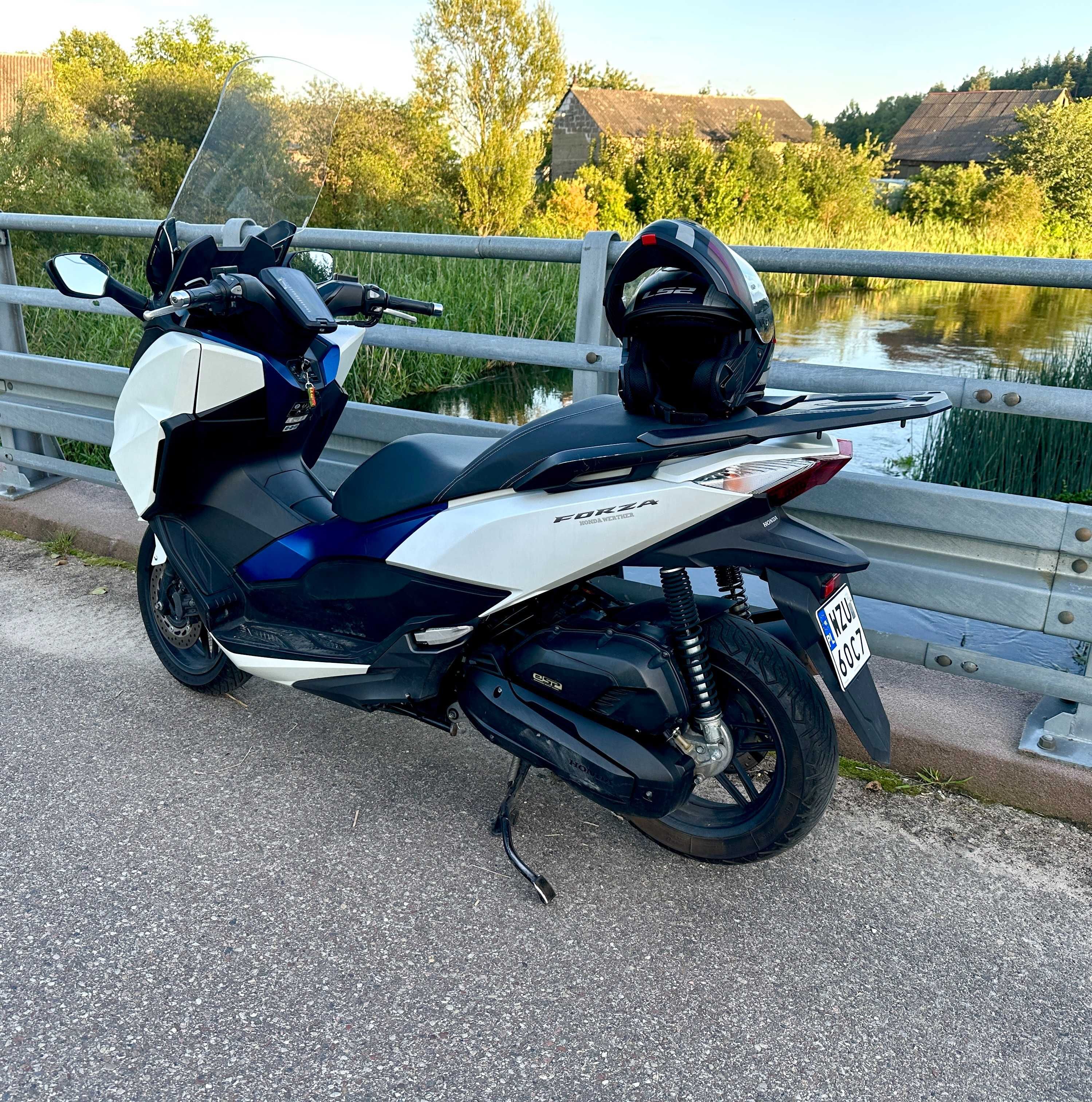 Honda Forza NSS 125 cm mały przebieg