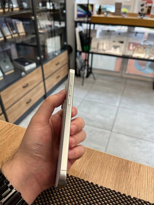 Apple iPhone 16 Pro Max 256gb e-sim White Titanium