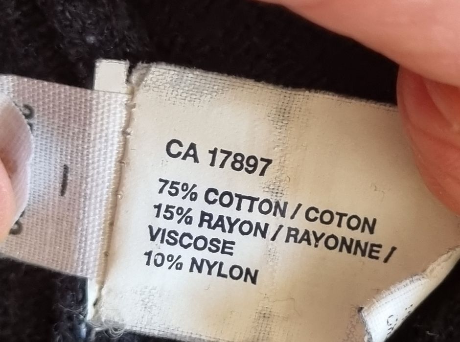 GAP  Top cache-couer preto