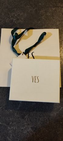 Pudełko na biżuterię i torebką prezentowa YES