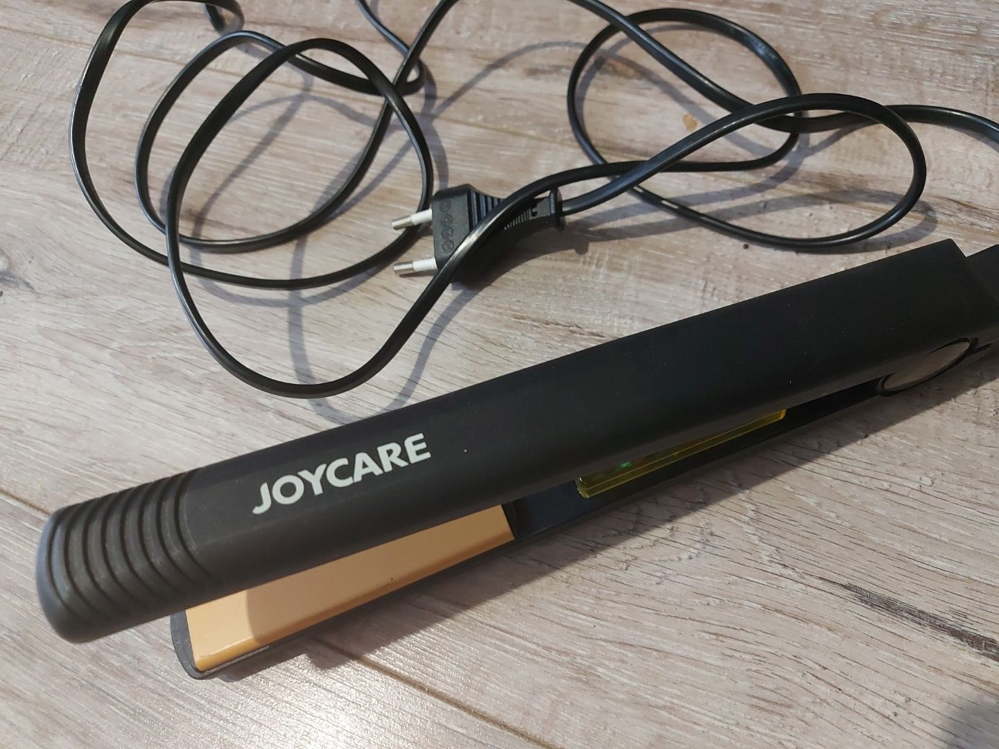 Небольшая плойка Joycare.