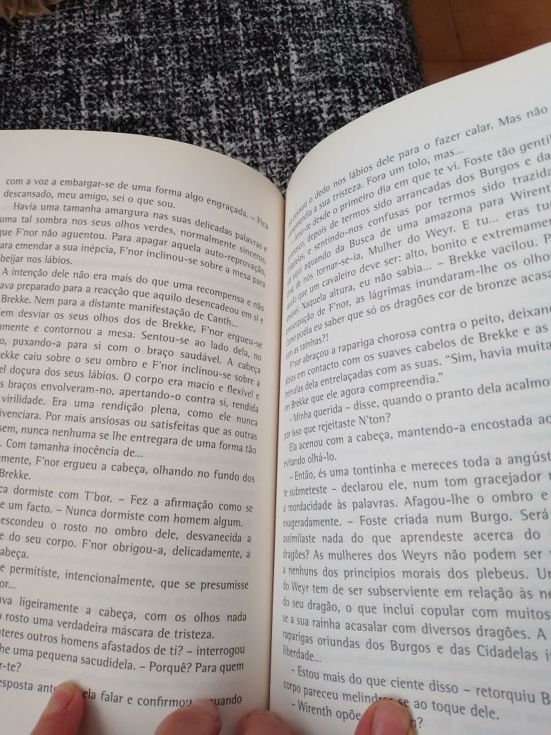 Livro de Anne Maccaffrey