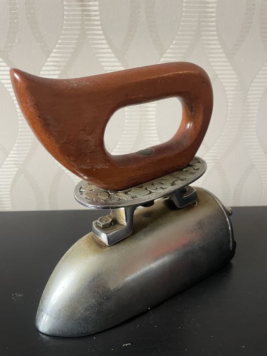 Stare zabytkowe ŻELAZKO Z DUSZĄ z XVIII wieku Poznań