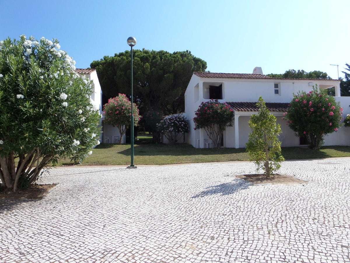 Apartamento T0 com piscina para Alugar na Aldeia da Falésia – SETEMBRO