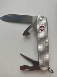 Victorinox pioneer