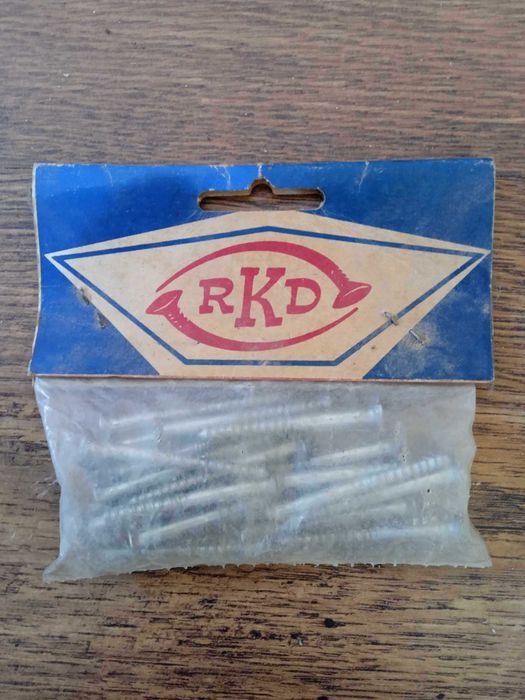 Wkręty do drewna na płaski śrubokręt PRL 4x45mm firmy RKD