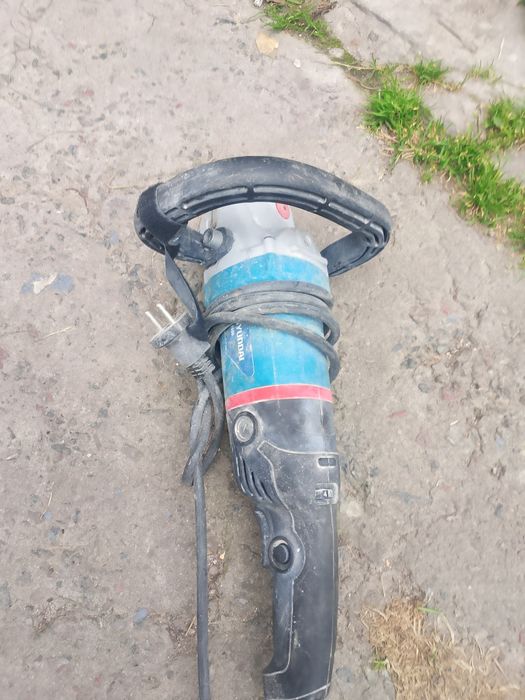 Продам шлифмашинку