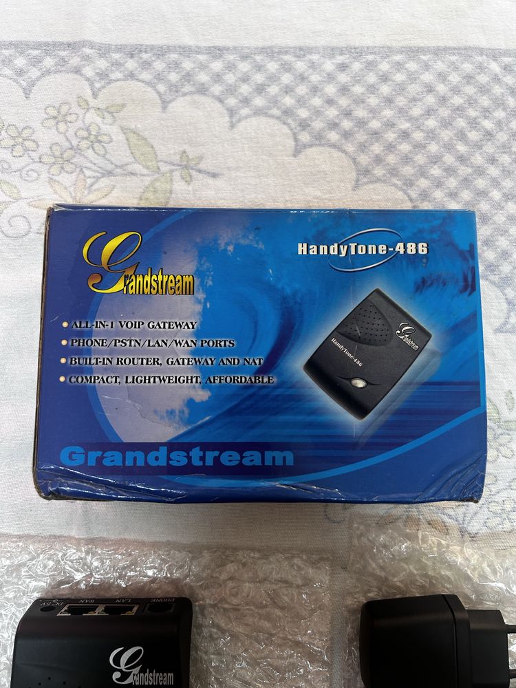 Adaptador VoIP analógico Grandstream HandyTone 486 2FXS (plugue UE)