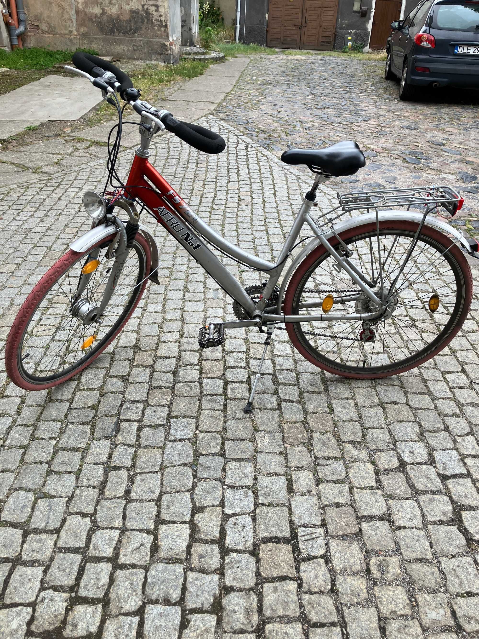 rower damka 28 cali aluminiowy trekingowy  stan ideal