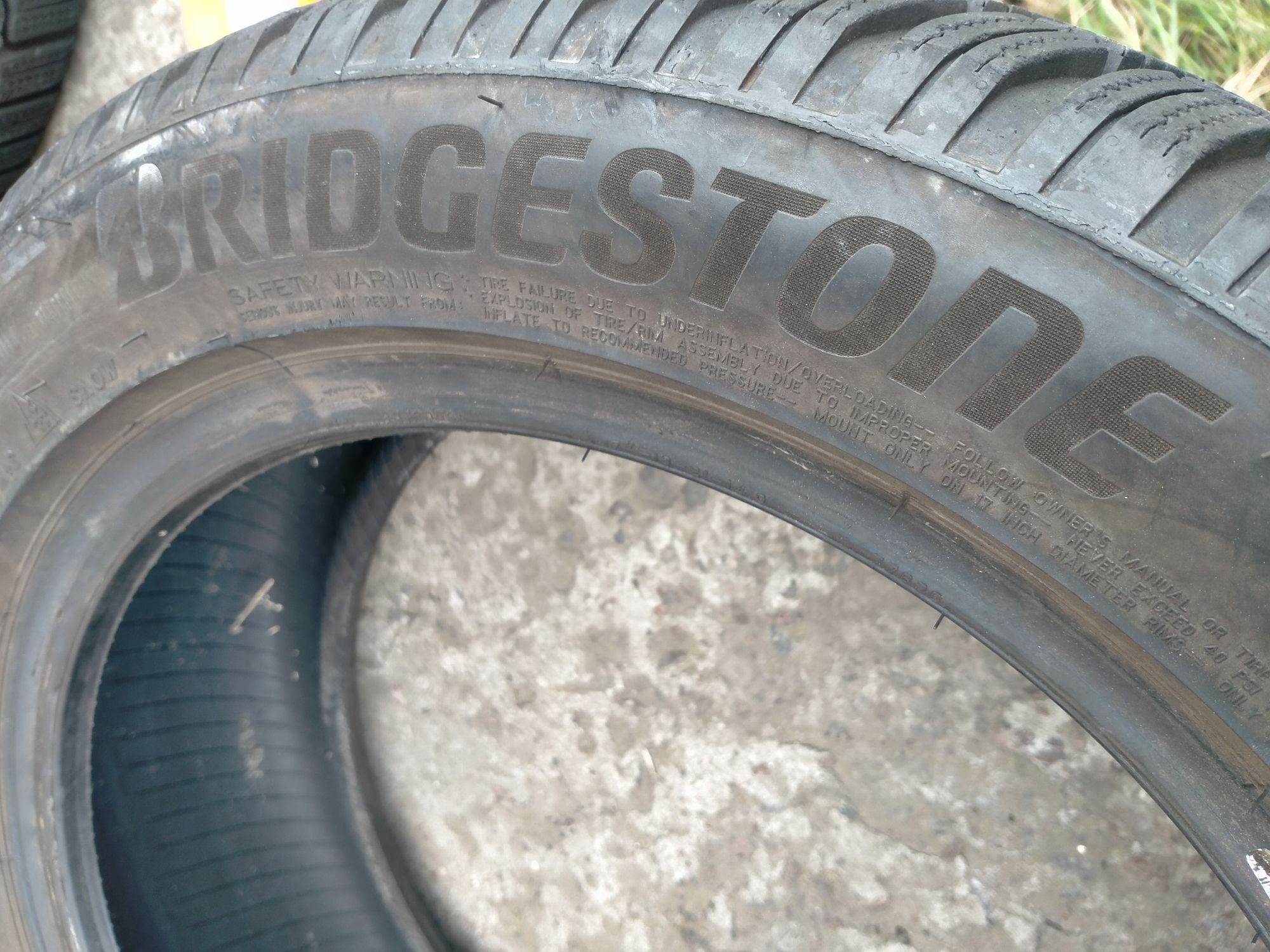 225/50/17 Bridgestone Бридстоун 4шт Зима