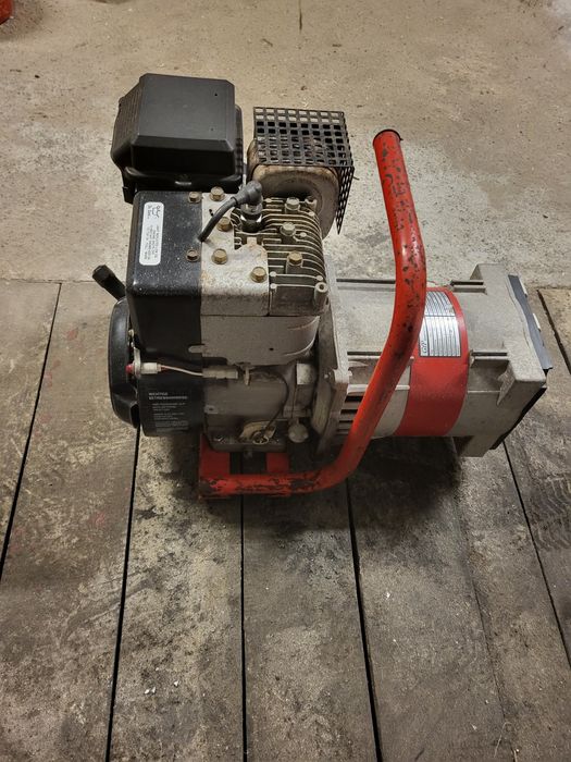 Agregat , Briggs  & stratton  profesjonalny sprzęt