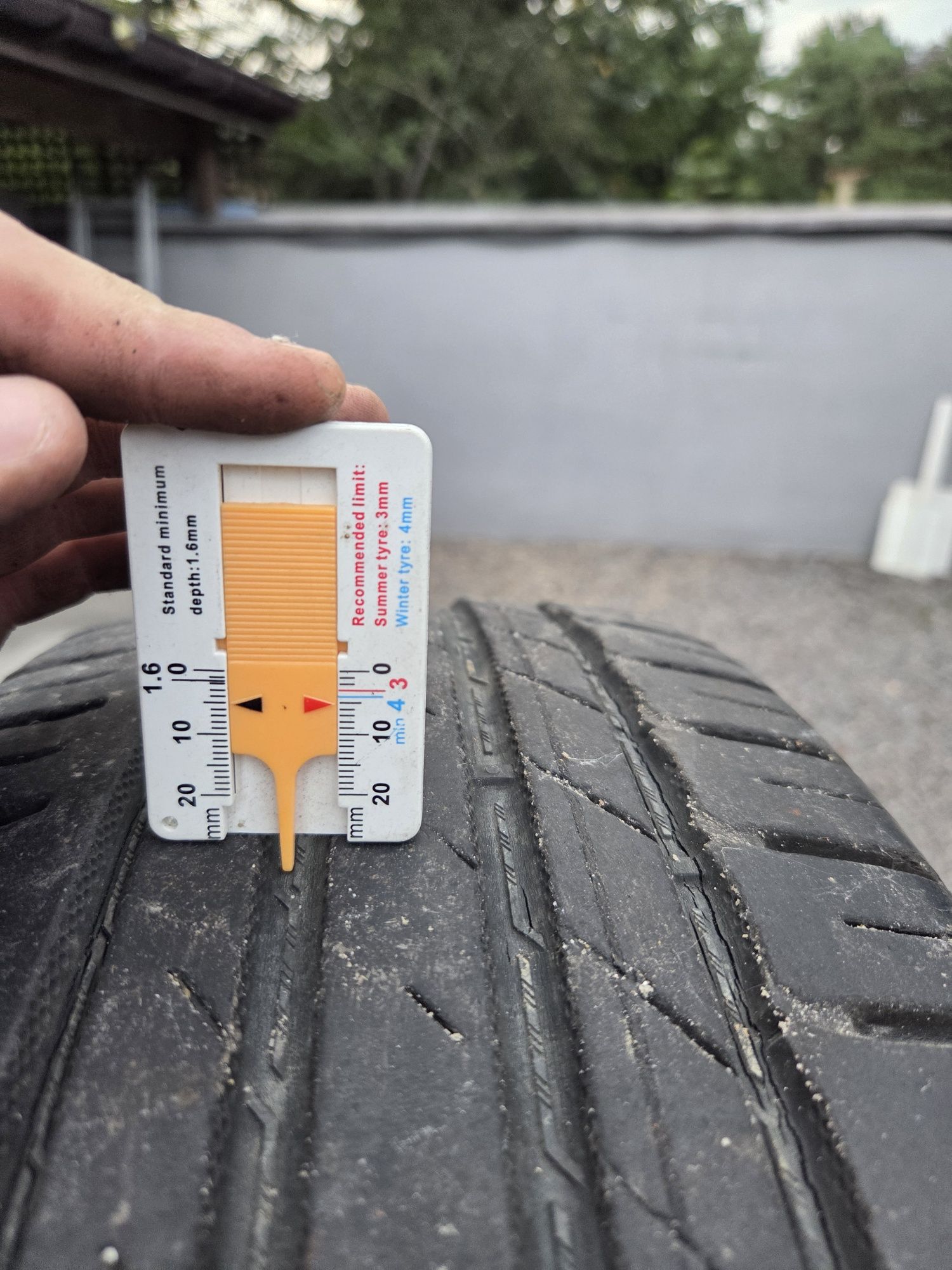 Opony Nokian 225/60/R18