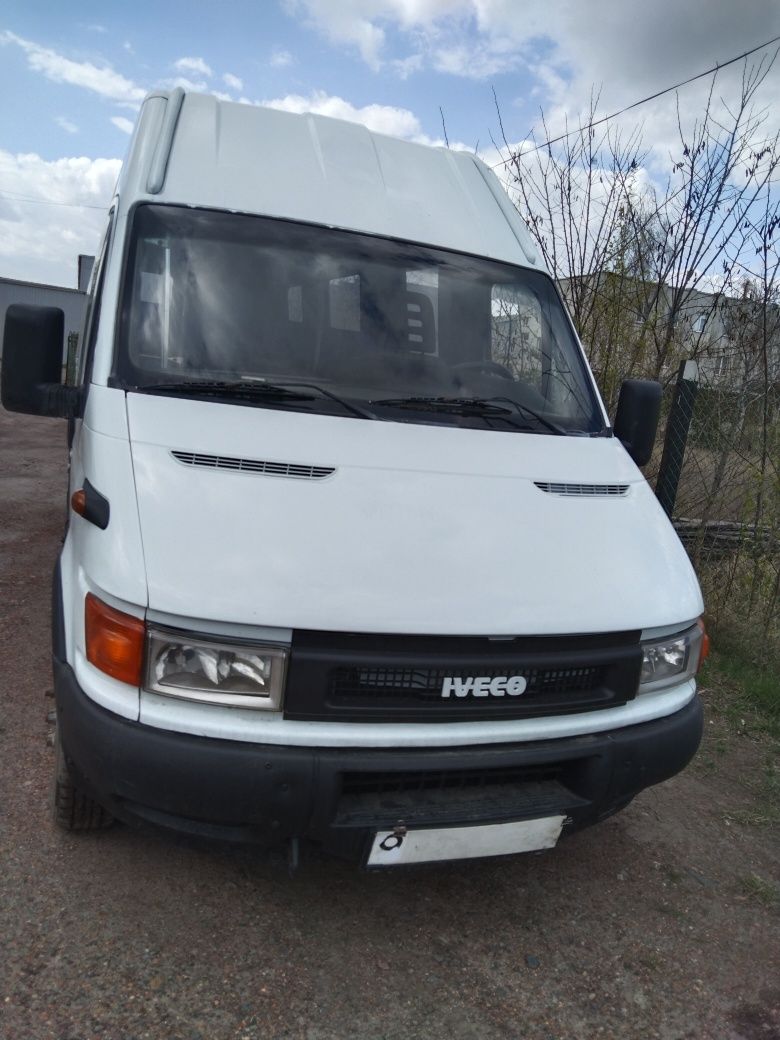 Автобус. Iveko 35c13