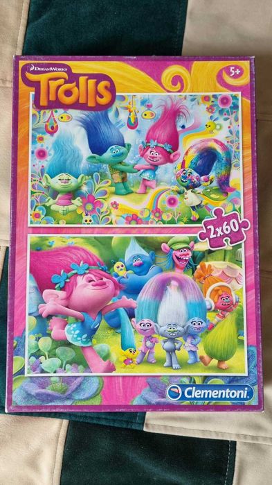 Różne puzzle, układanki