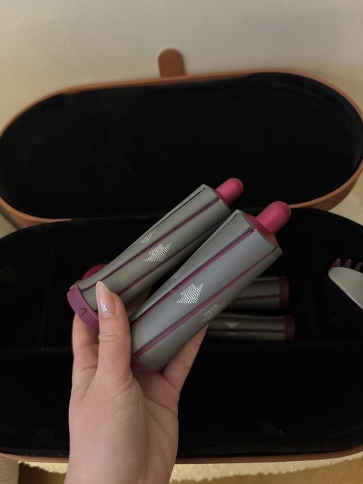 Dyson стайлер новий