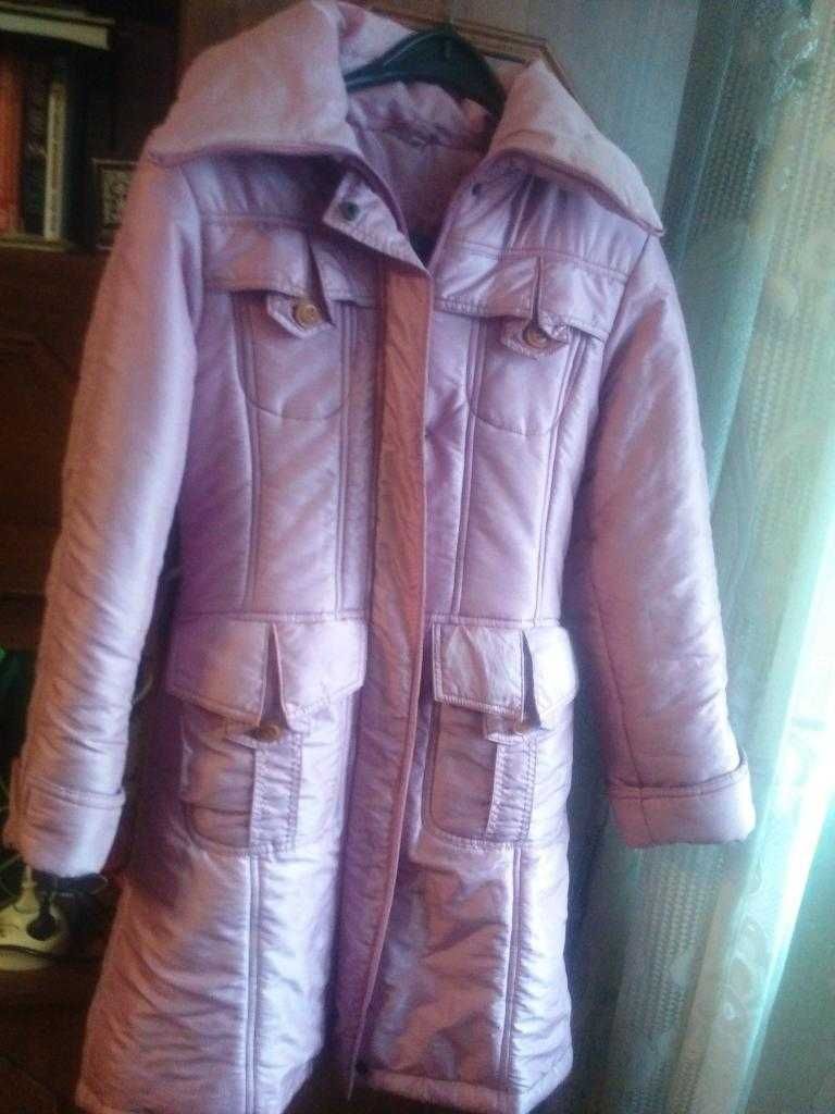 Продам пальто на девочку-подростка 10-13 лет
