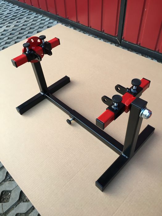 Stojak serwisowy silnika