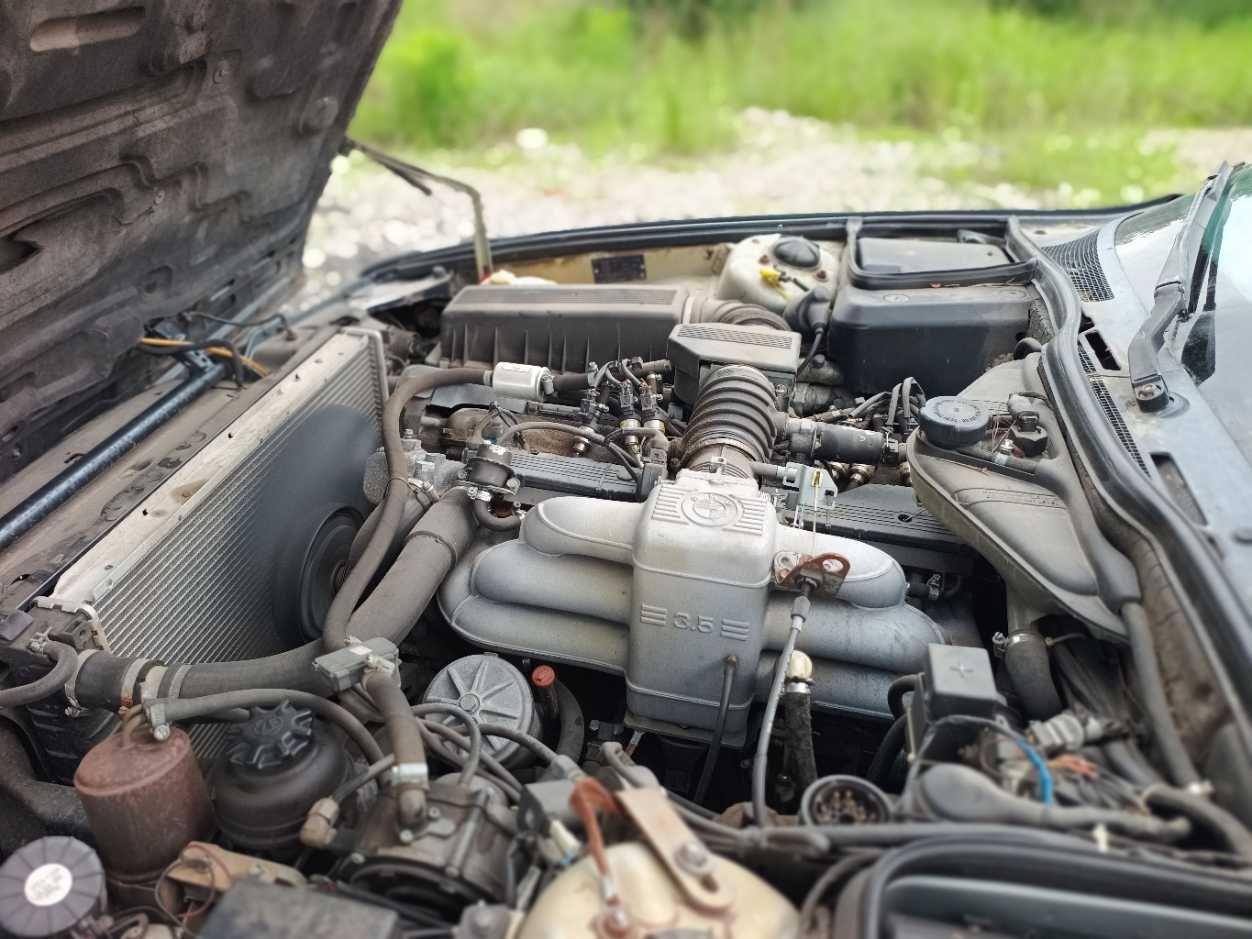 В розборі BMW e32 735i