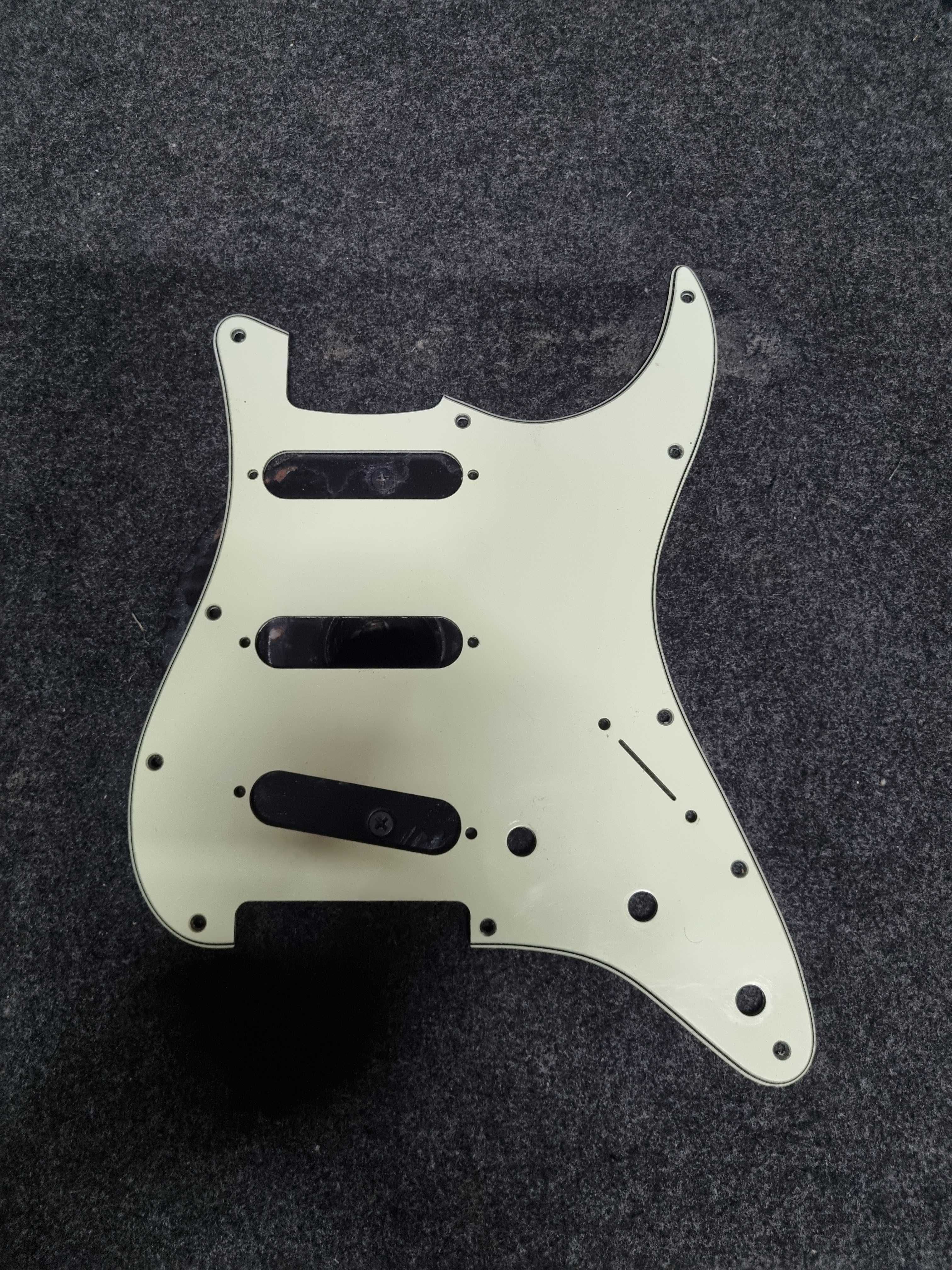 Pickguard stratocaster SSS