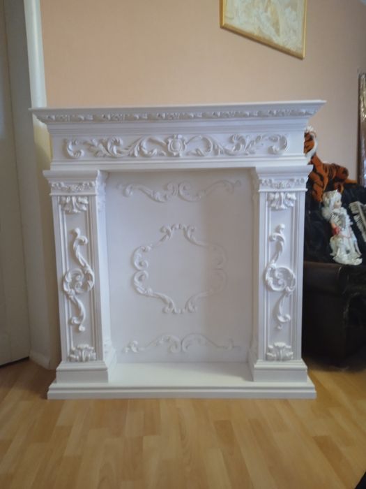 Продається декоративний гіпсовий камін