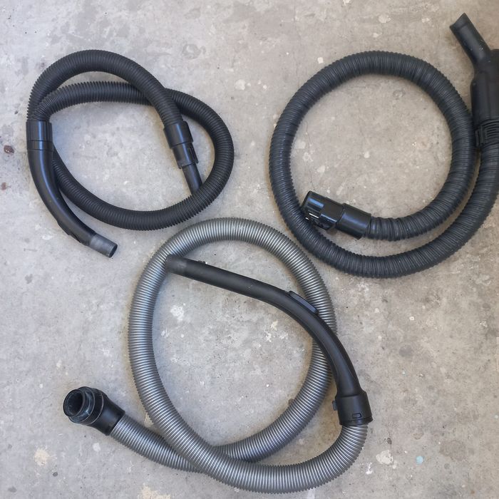 2 пилососи:  ZELMER  1000W , HOOVER 1500w, різні шланги,мотор Філіпс..