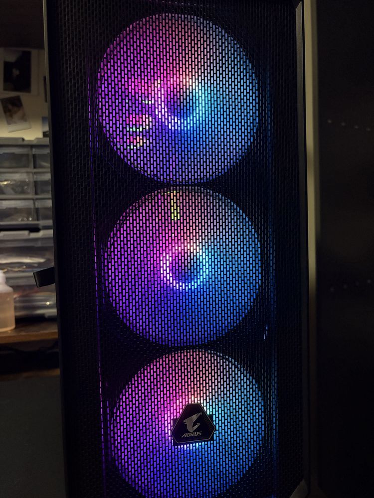 Komputer gamingowy Aorus i7-14700KF RTX 4070Ti 32 GB DDR5 1TB