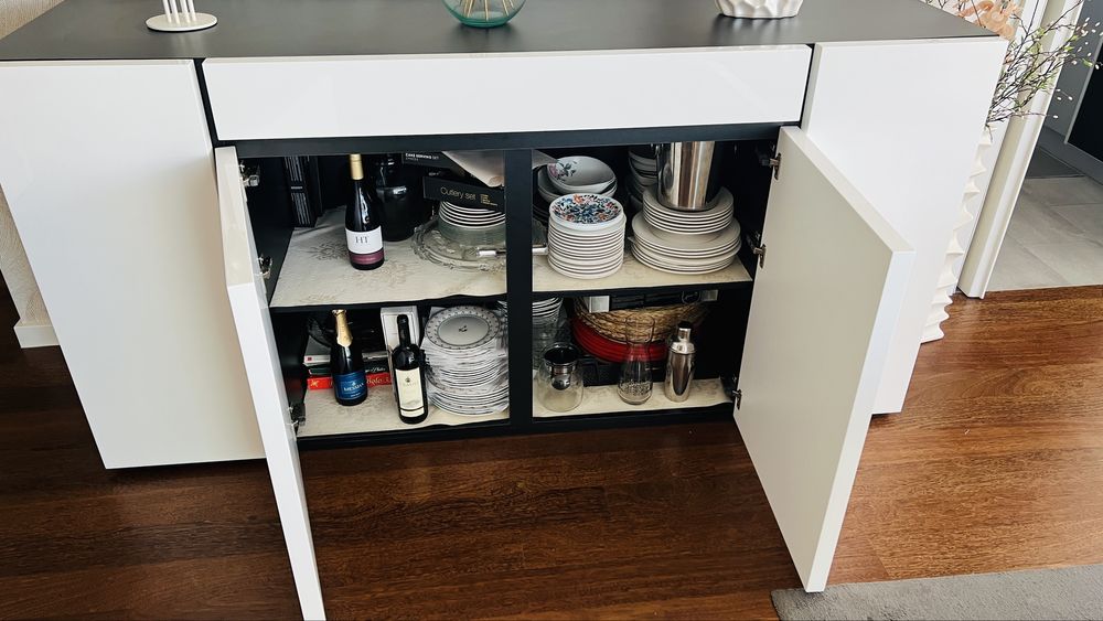 Vendo moderno aparador de sala jantar