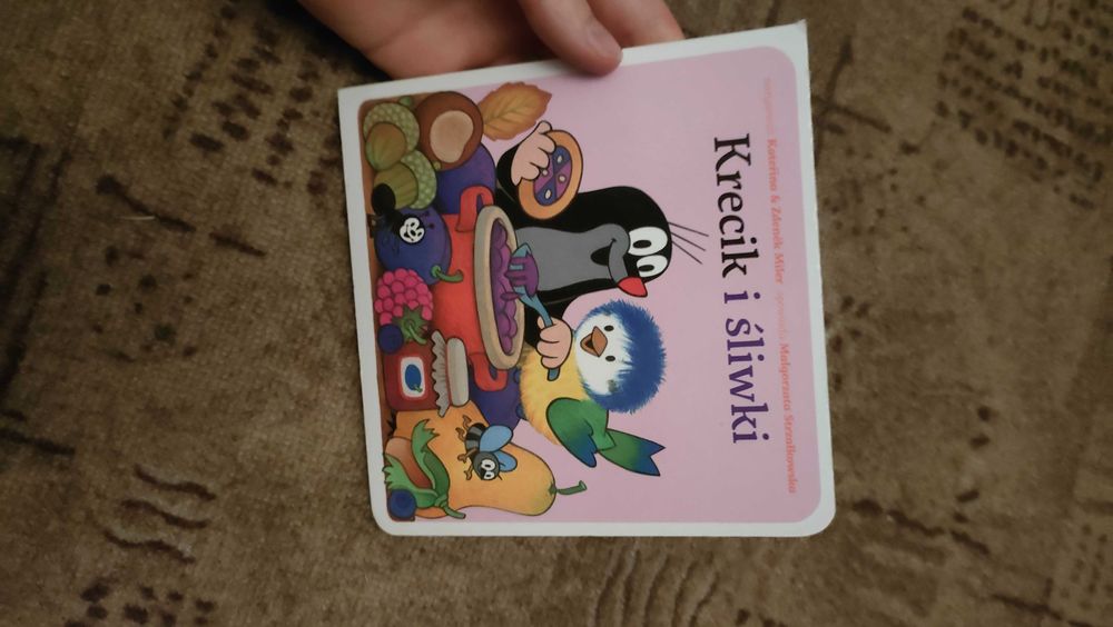 Krecik i śliwki. Bajka dla dzieci