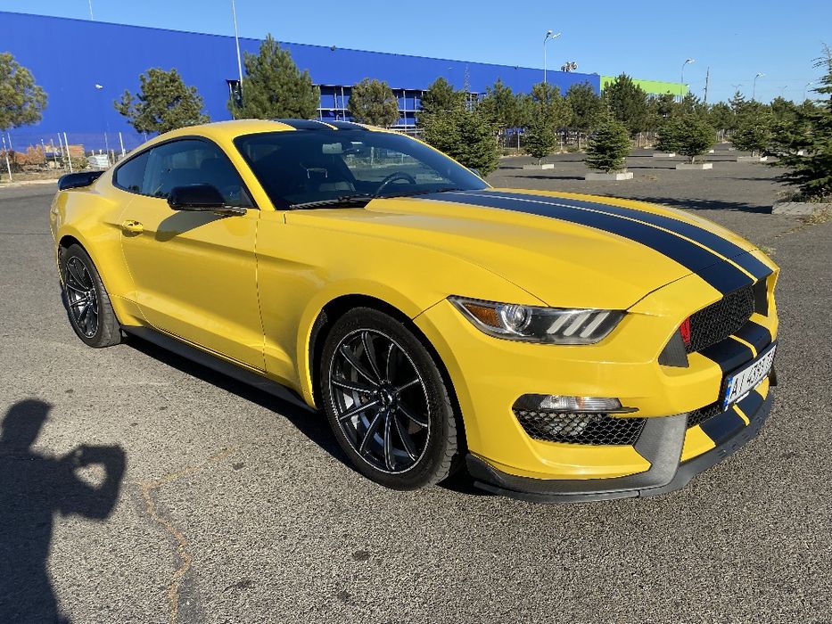Яскравий Ford Mustang 2015 автомат 2.3 ecoboost turbo