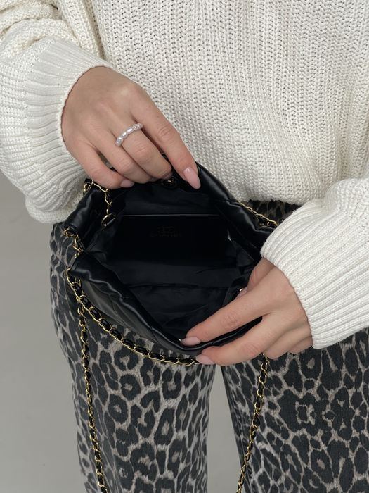 Жіноча сумка Chanel 22 Mini Handbag