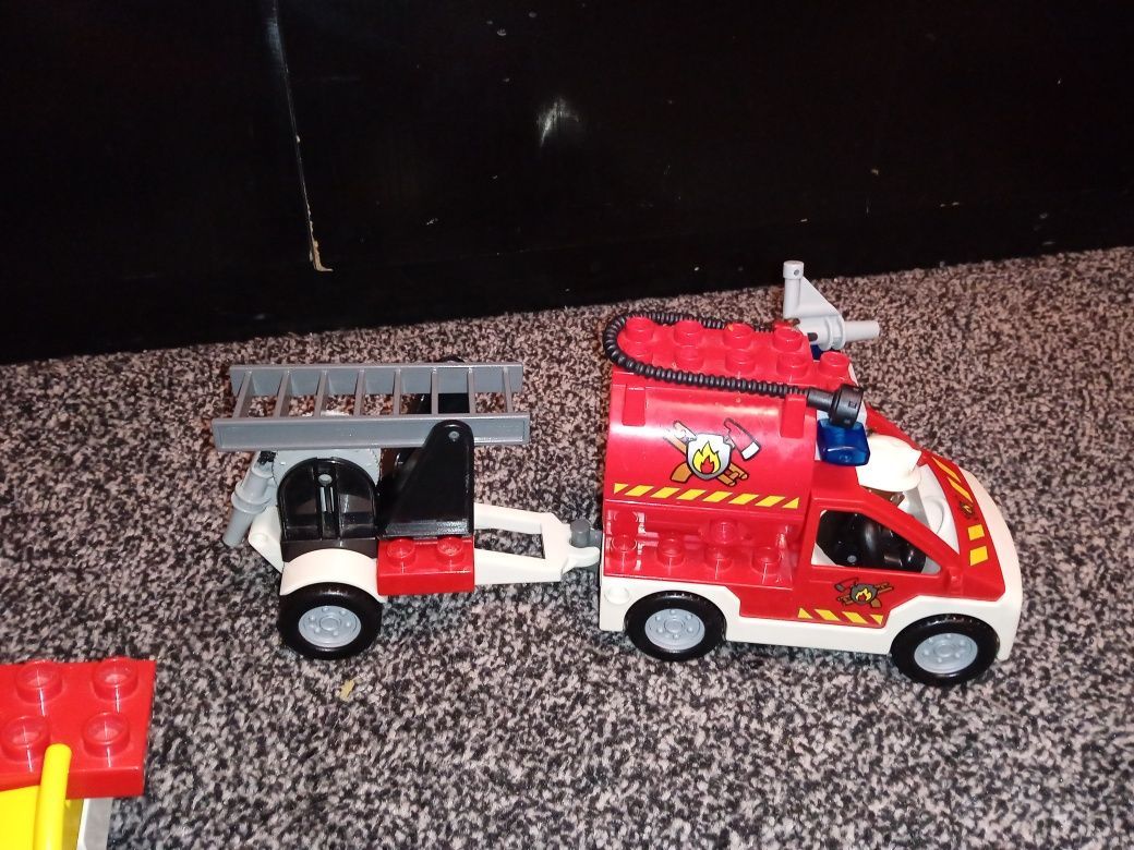 Раритетный большой набор Лего дупло пожарная часть оригинал