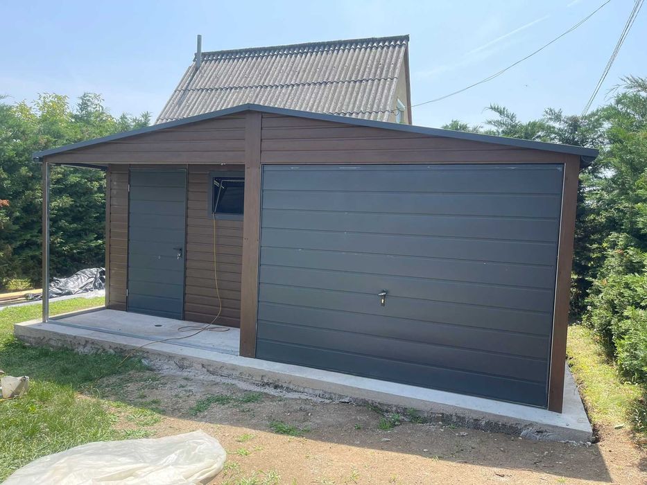 Garaż blaszany 6x5 drewnopodobny jednostanowiskowy z ganeczkiem 1x3