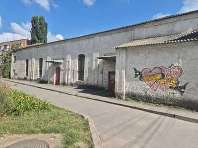 Будівля - 904,3 м.кв., вул. Героїв Майдану, буд.19/12, м. Козятин