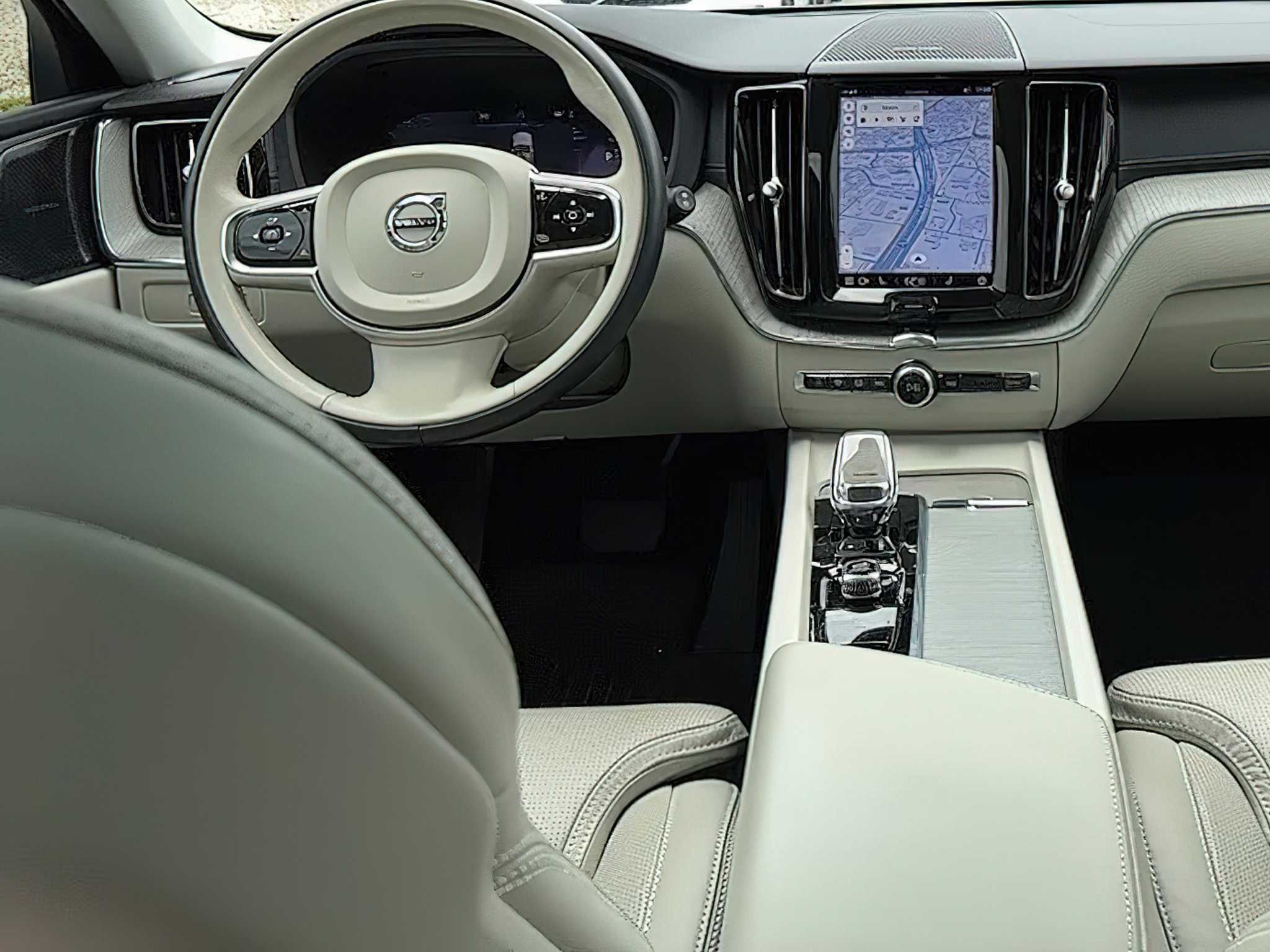 Volvo XC60 Recharge Ultimate T8 2023