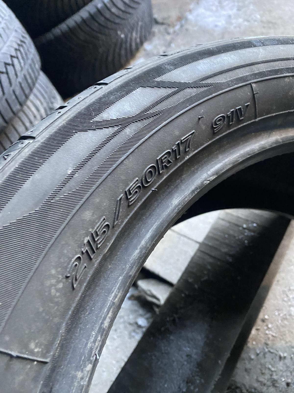 215.50.17 Hankook 2шт лето БУ склад шины резина из Европы 50 R17