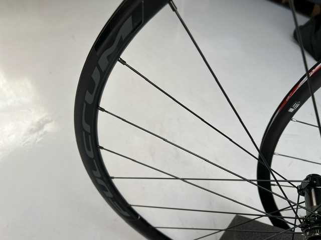 Koła Fulcrum Racing 600 DB DISC CL 100x142mm SH/SRAM  11SP