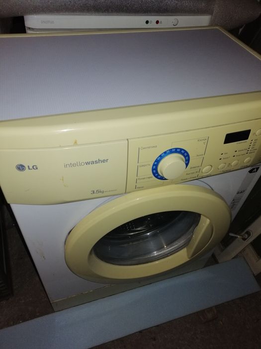 Пральна машина LG 800 об/хв 42см глибина