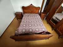 Cama antiga de amdeira maciça