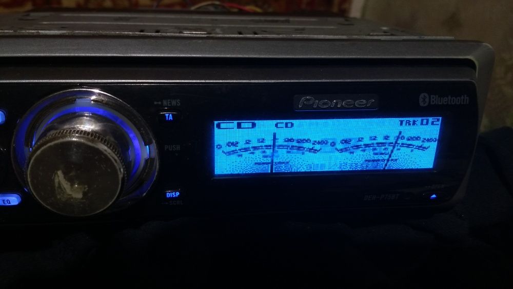 Pioneer DEH-P70BT Bluetooth, aux