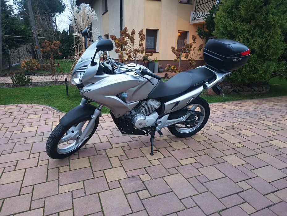 Honda Varadero Honda Varadero 125 wtrysk , na kategorie B