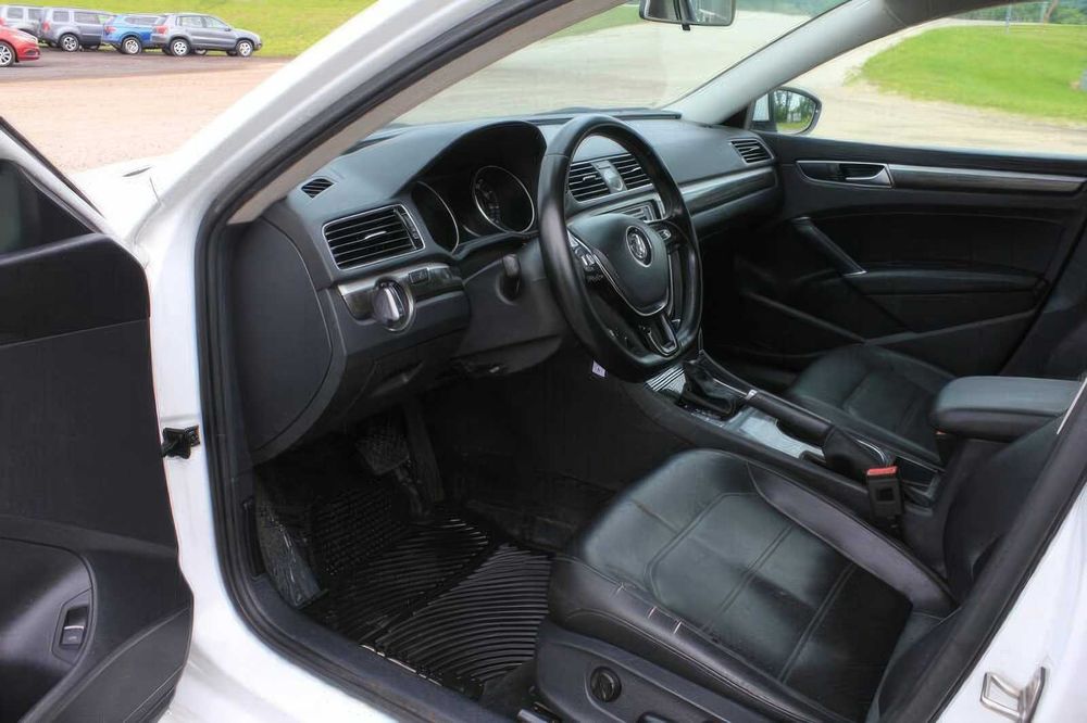 Volkswagen Passat      2016